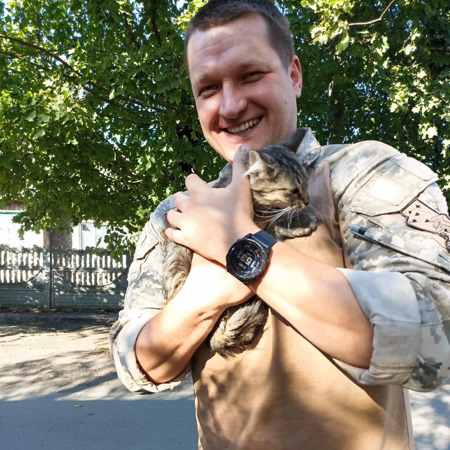 Військовий попросив урятувати цього смугастика 🐱