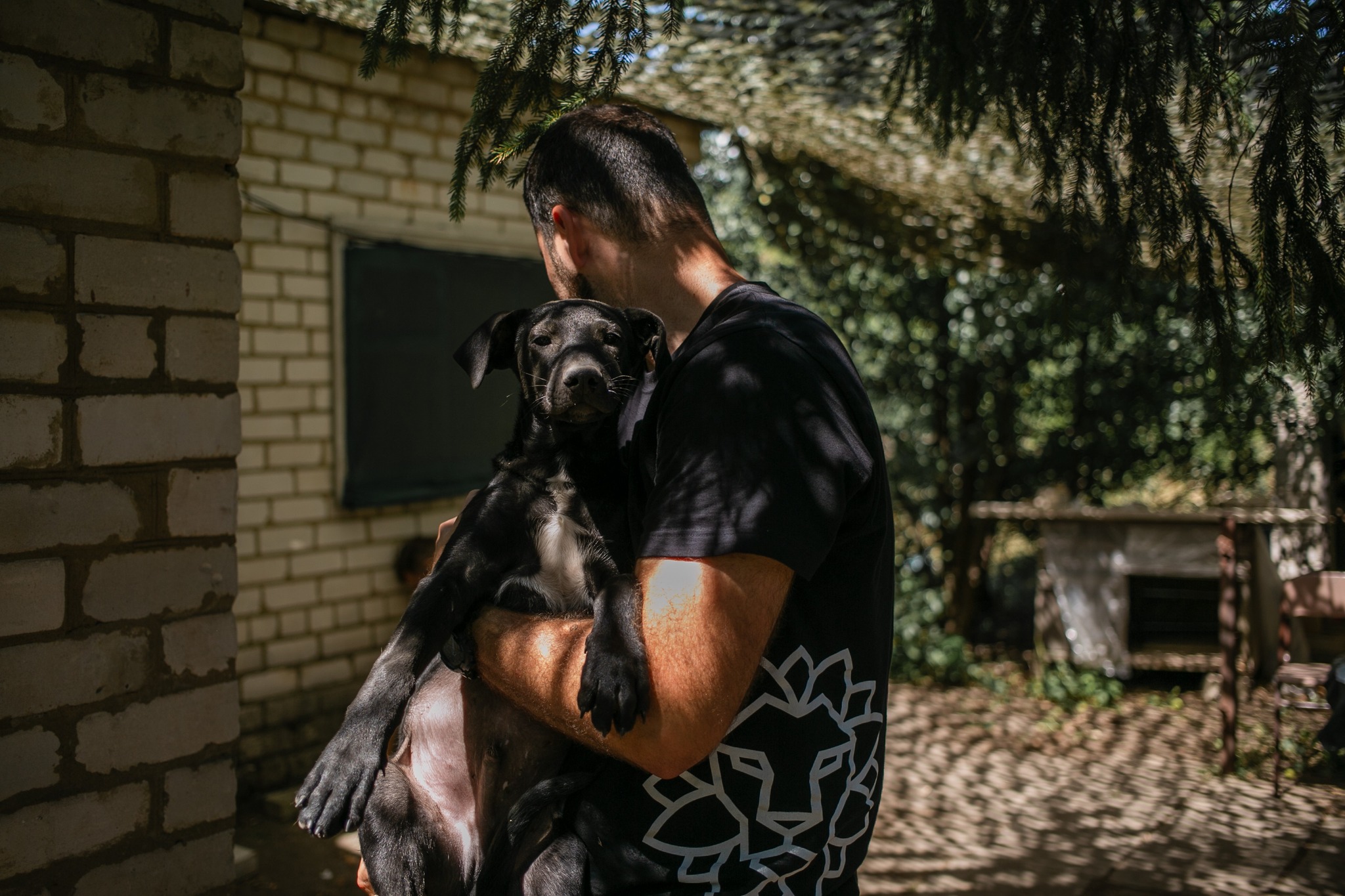 Частіше обіймайте тих, кого любите. І бережіть їх найдужче ❤️‍🩹