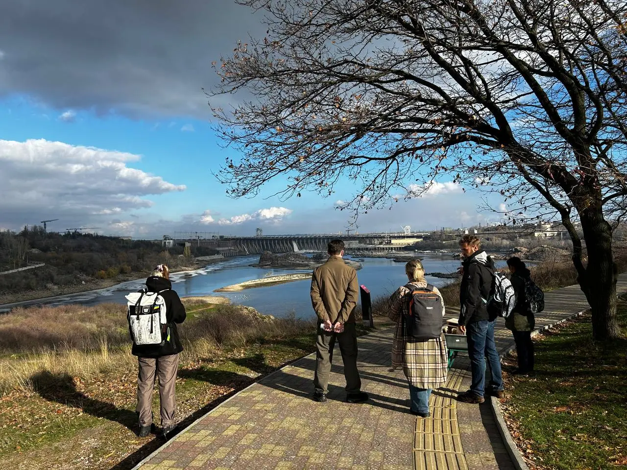 Спільнота UAnimals облаштовує будиночки для зимівлі кажанів на острові Хортиця